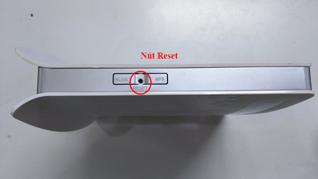 Nút reset thiết bị