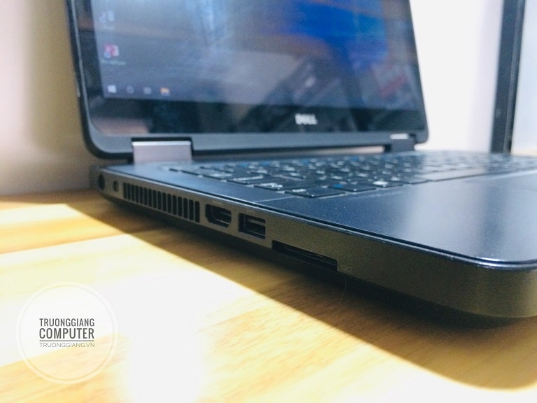 Các cổng kết nối Laptop Dell Latitude E5440