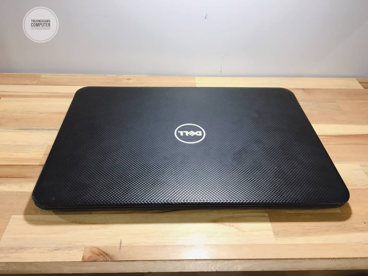 Các cổng kết nối laptop Dell Inspiron 3521