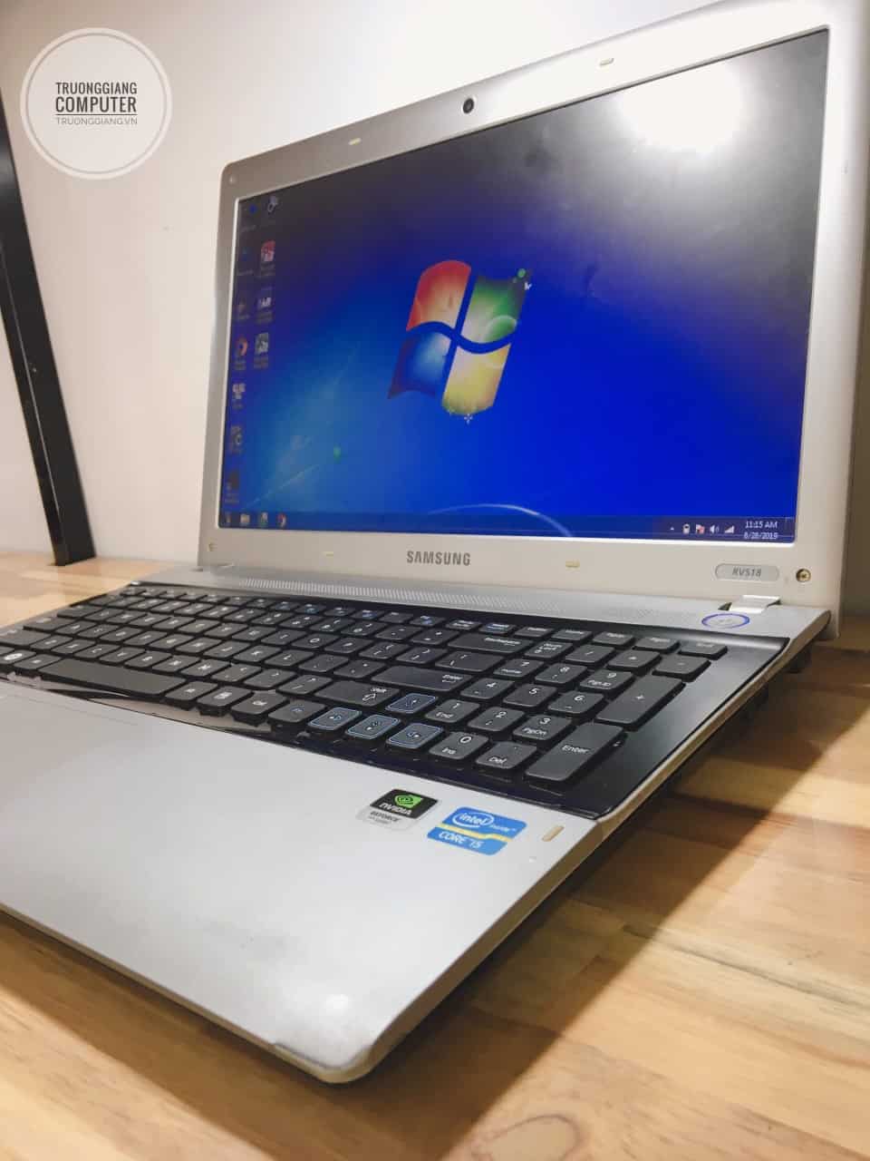 Màn hình laptop Samsung RV518