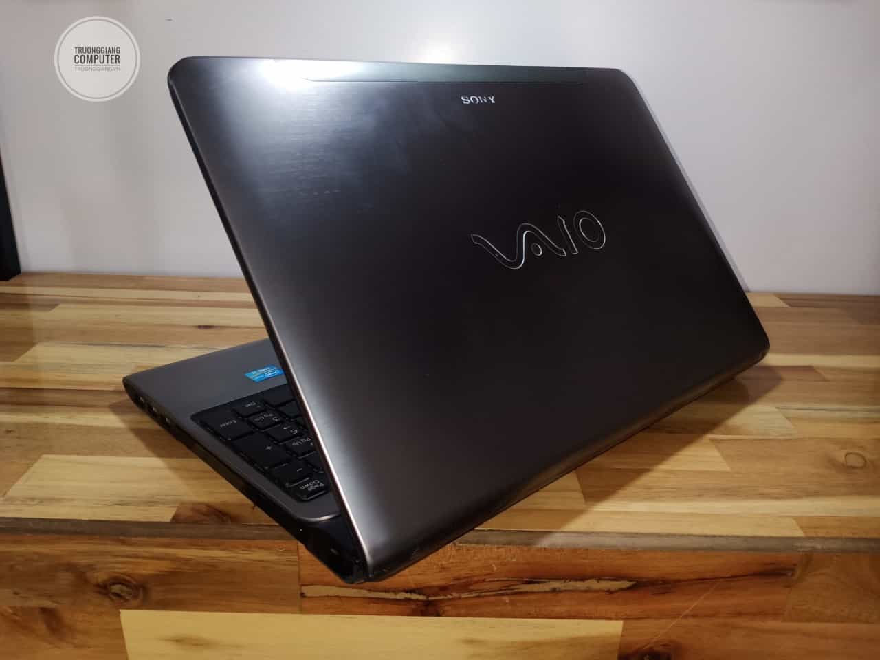 Laptop cũ Sony Vaio SVE151J13L