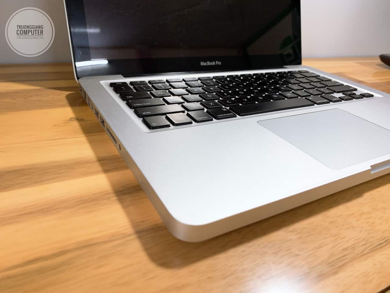 Macbook Pro 13Inch - Late 2011 Core I5 - Ram 8Gb - Ssd 120G - Truonggiang.Vn