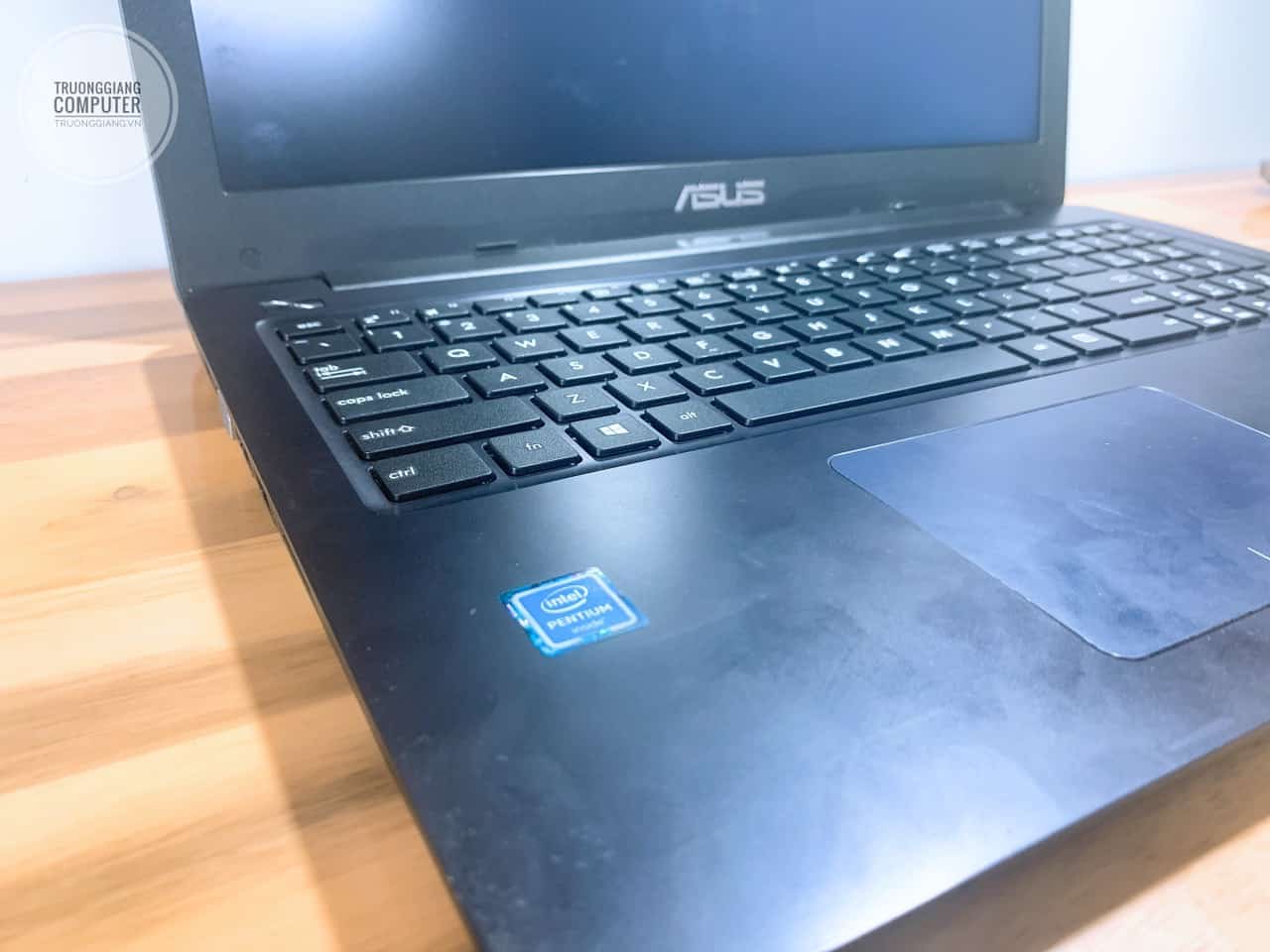 cạnh trái ASUS E502S 