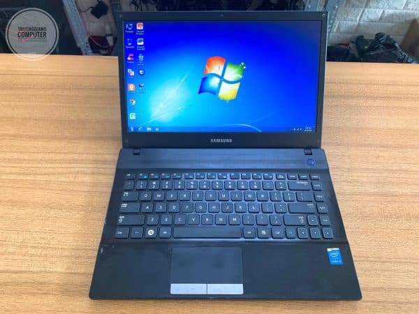 laptop-samsung-np300v4z-i3-2350m (4)