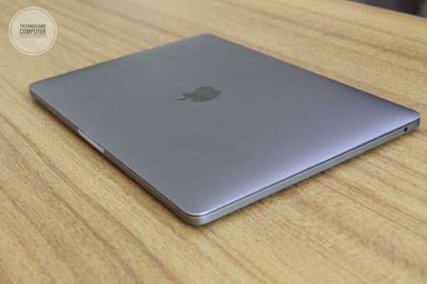 macbook-pro-retina-2017-mpxr2-13inch-ssd-128gb-gray (1)