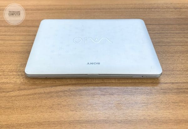 sony-vaio-mini-pcg-4v1m-atom-n280 (1)