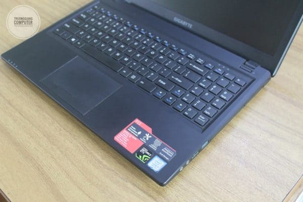 laptop-gaming-gigabyte-p15-core-i5-7300hq (2)