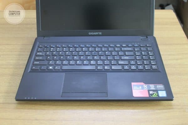 laptop-gaming-gigabyte-p15-core-i5-7300hq (6)