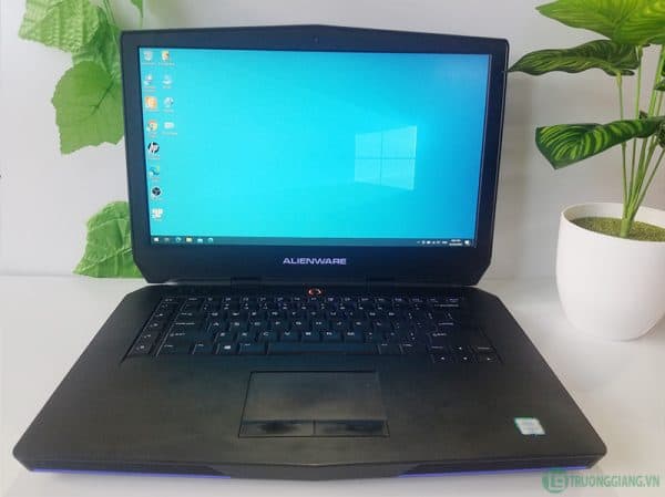 dell-alienware-15-r2-core-i7-6700hq-10