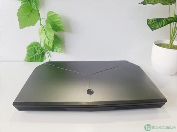 dell-alienware-15-r2-core-i7-6700hq-11