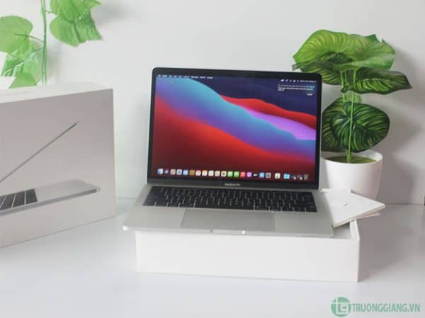 macbook-pro-13-muhp2-touch-bar-i5-2019-6