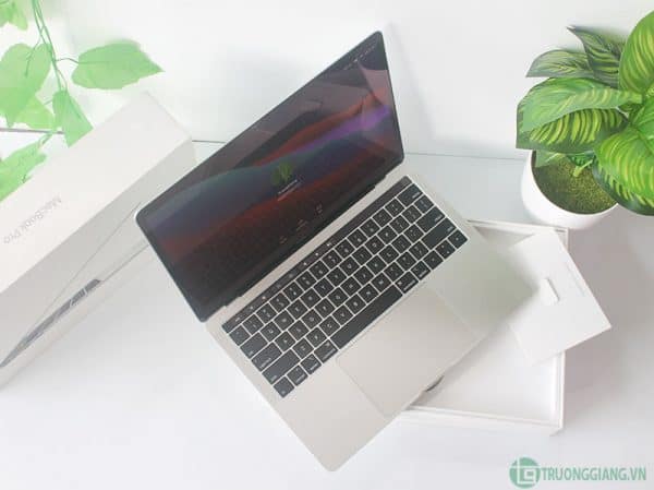 macbook-pro-13-muhp2-touch-bar-i5-2019-7