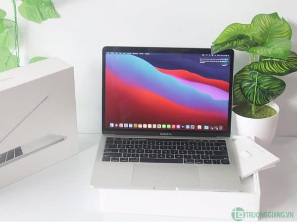 macbook-pro-13-muhp2-touch-bar-i5-2019-9