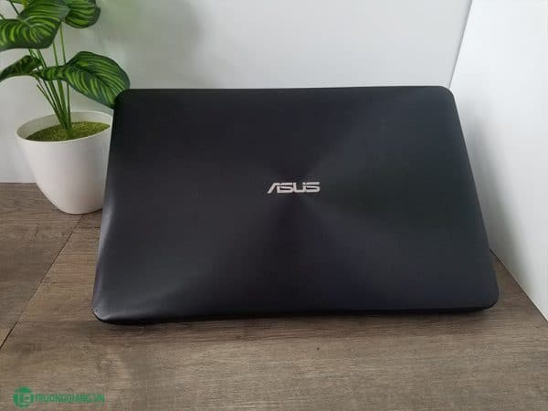 asus-f555lab-core-i5-4200u-3