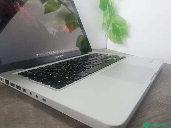 macbook-pro-late-2008-3