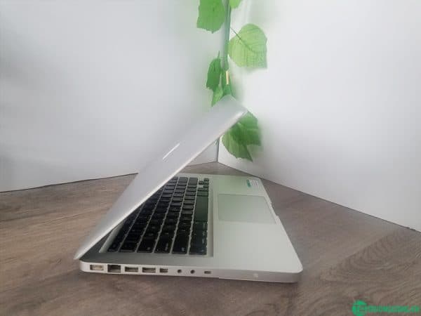 macbook-pro-late-2008-4