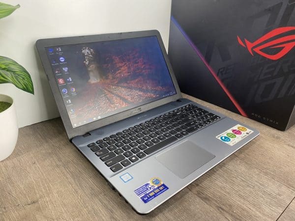 Asus A541UAK i3 7100U RAM 4GB HDD 120GB