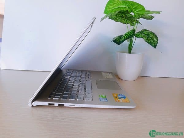 laptop-asus-vivobook-s15-s530u-i5-8250u-2