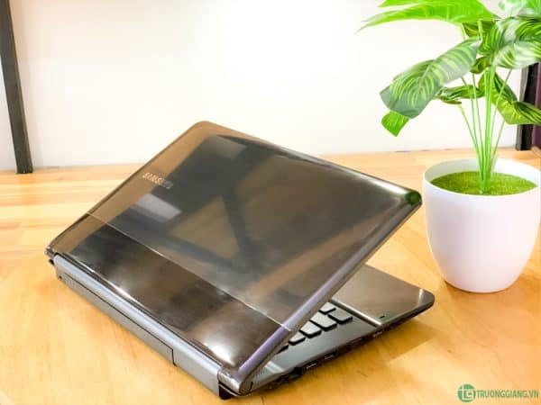 laptop-samsung-rc408-2