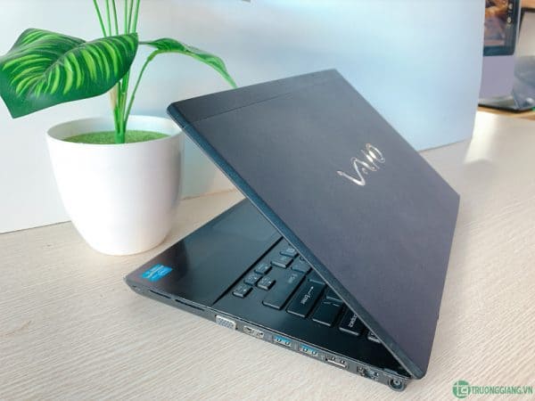 laptop-sony-vaio-svs13122cxb-7