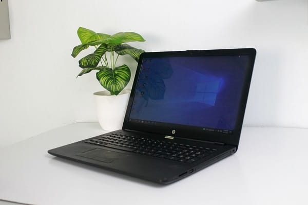 Laptop HP PAVILION 15-bs553TU