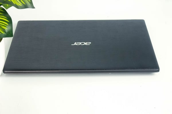 Laptop Acer Aspire A315-31