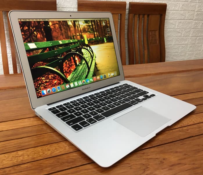 MacBook Air 13 inch 2011