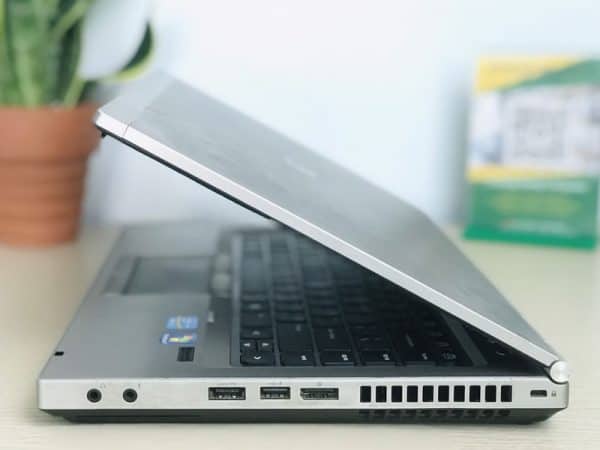 Cổng kết nối HP Elitebook 8460P