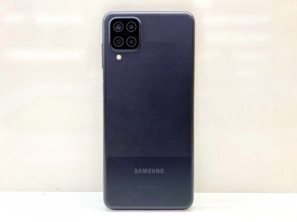 Thiết kế Samsung Galaxy A12