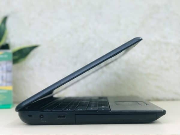 TOSHIBA SATELLITE C55D-A5120 2