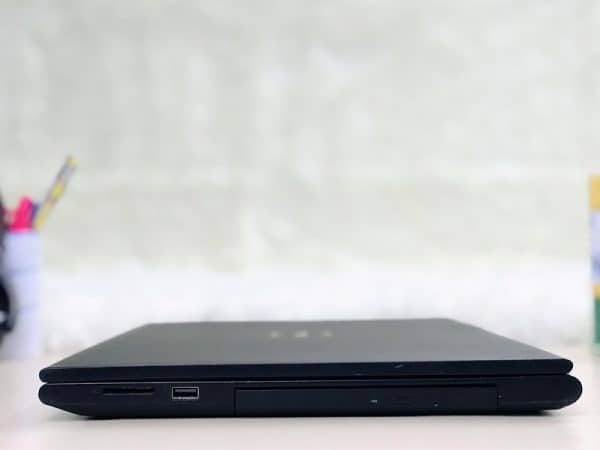 Cấu hình Dell Inspiron 3542