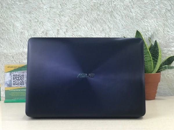 thiết kế ASUS X556UA