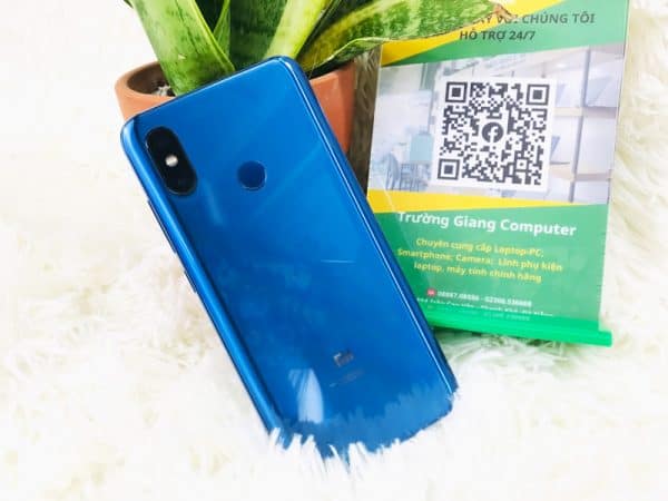 Thiết kế điện thoại XIAOMI MI 8