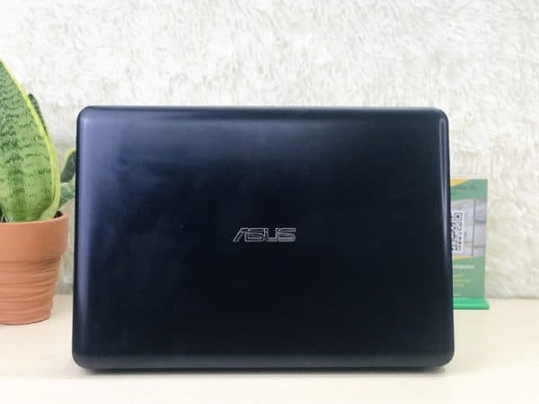 Thiết kế Asus E402NA