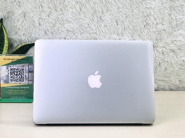 Thiết Kế Macbook Air 2017 13 Inch Cũ