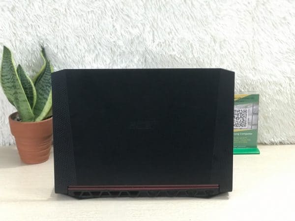 Thiết kế LAPTOP ACER NITRO 5 AN515 54 54T0