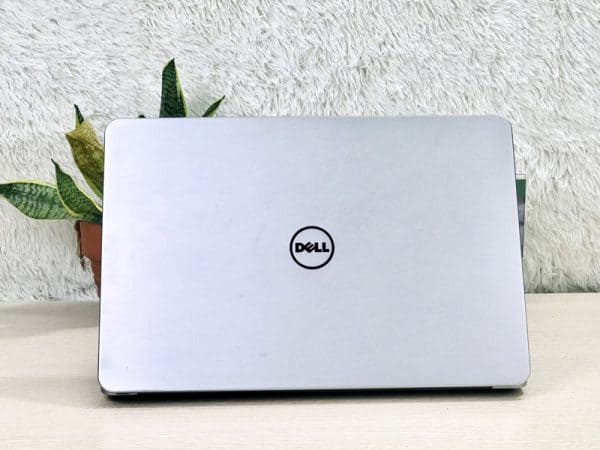 Thiết kế Dell Inspiron 7537