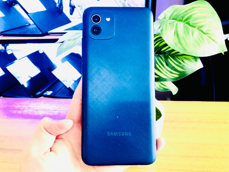 Thiết kế Điện thoại Samsung Galaxy A03