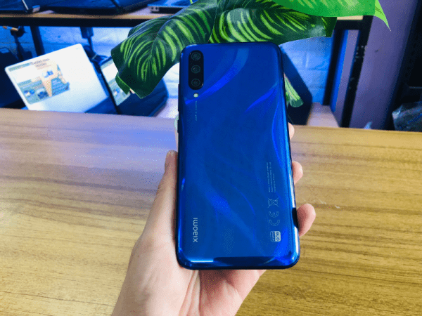 Điện thoại Xiaomi Mi A3 (4)