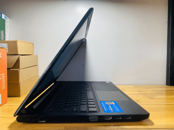 Laptop Dell Vostro 3578 i5-8250U (3)