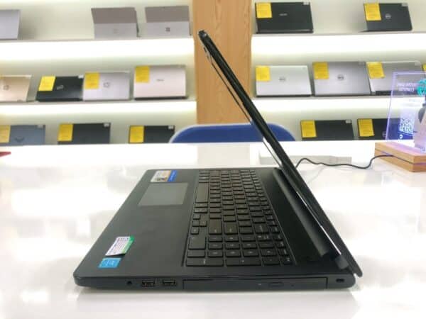 Thiết kế laptop Dell Inspiron 15-3552 N3710