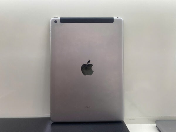 may-tinh-bang-ipad-cu-gen-6-32gb (2)