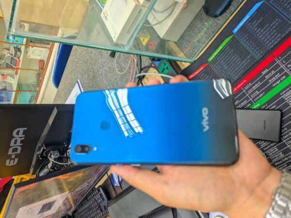 Điện thoại Vivo Y11 6GB_128GB 5