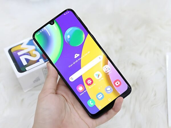 Điện thoại Samsung M21 3