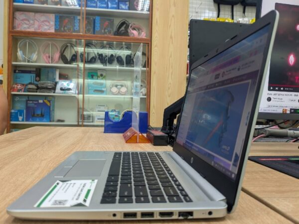 Laptop cũ HP 348 G7 I3-8130U 4