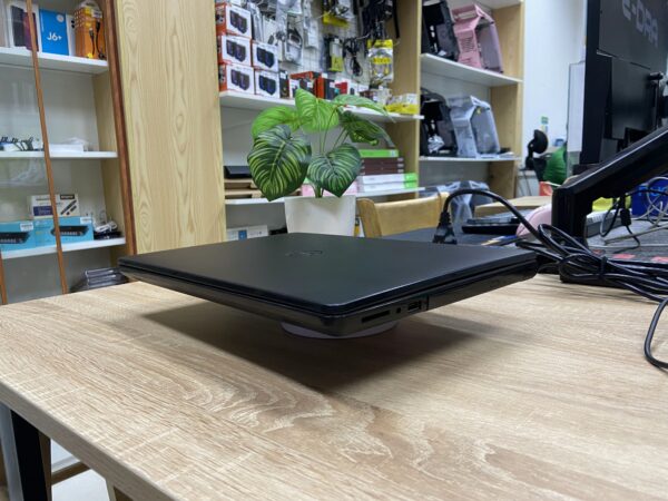 laptop-cu-dell-inspiron-14-3467-core-i5-7200u (3) laptop-cu-dell-inspiron-14-3467-core-i5-7200u (3)