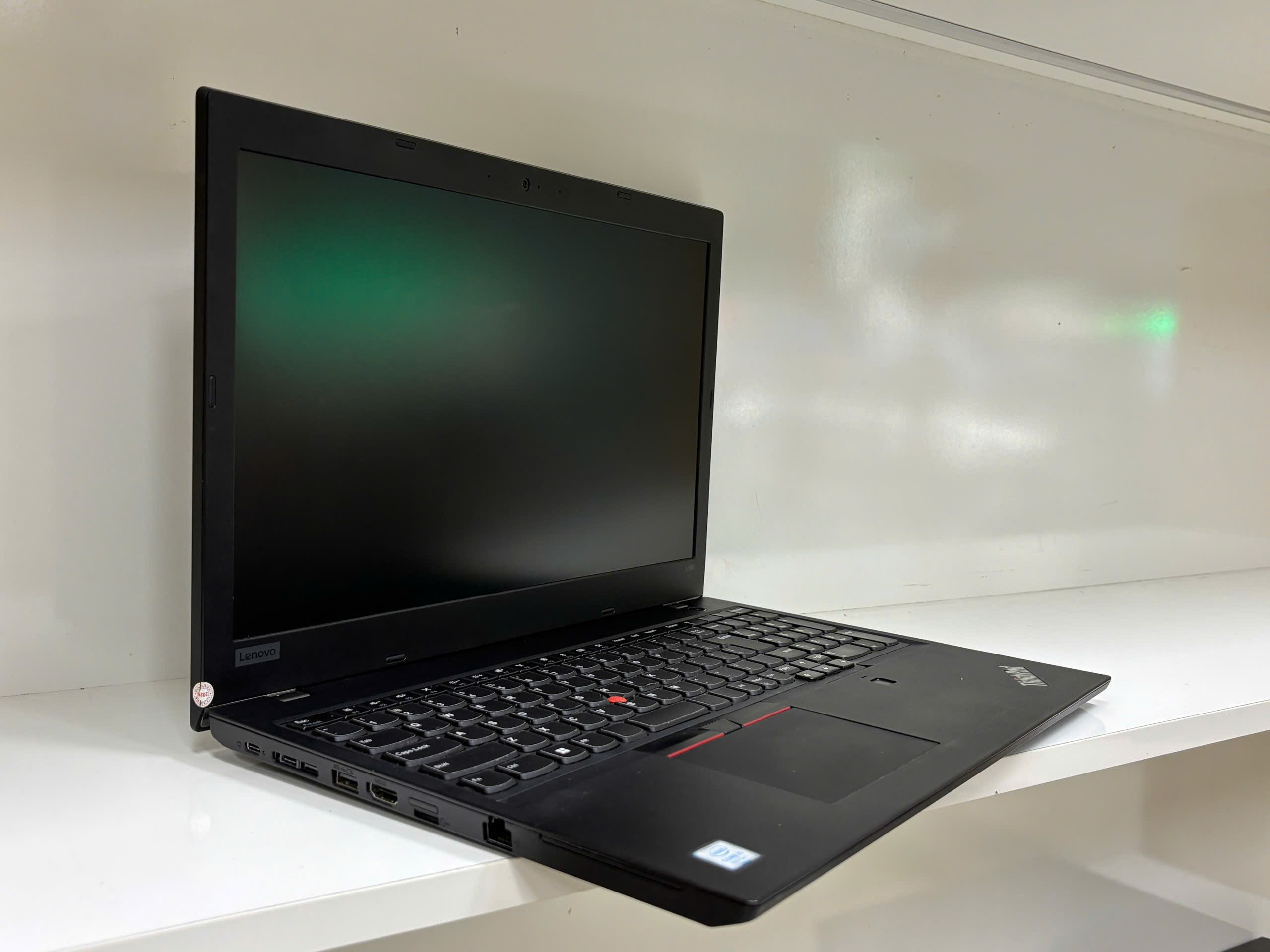 cong-ket-noi-laptop-lenovo-thinpad-l580