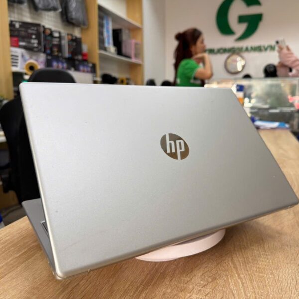 LAPTOP-HP-15-02 LAPTOP-HP-15-02