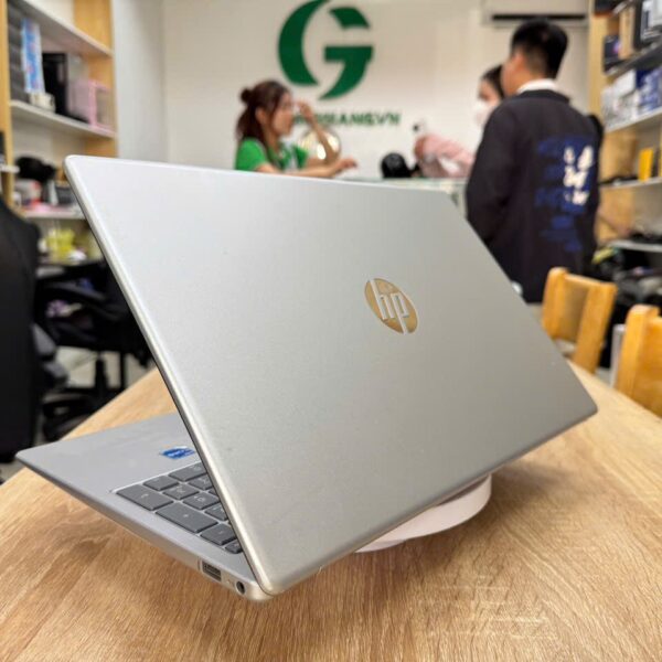 LAPTOP-HP-15-03 LAPTOP-HP-15-03