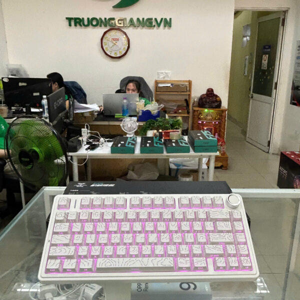 ban-phim-trang.1 ban-phim-trang.1
